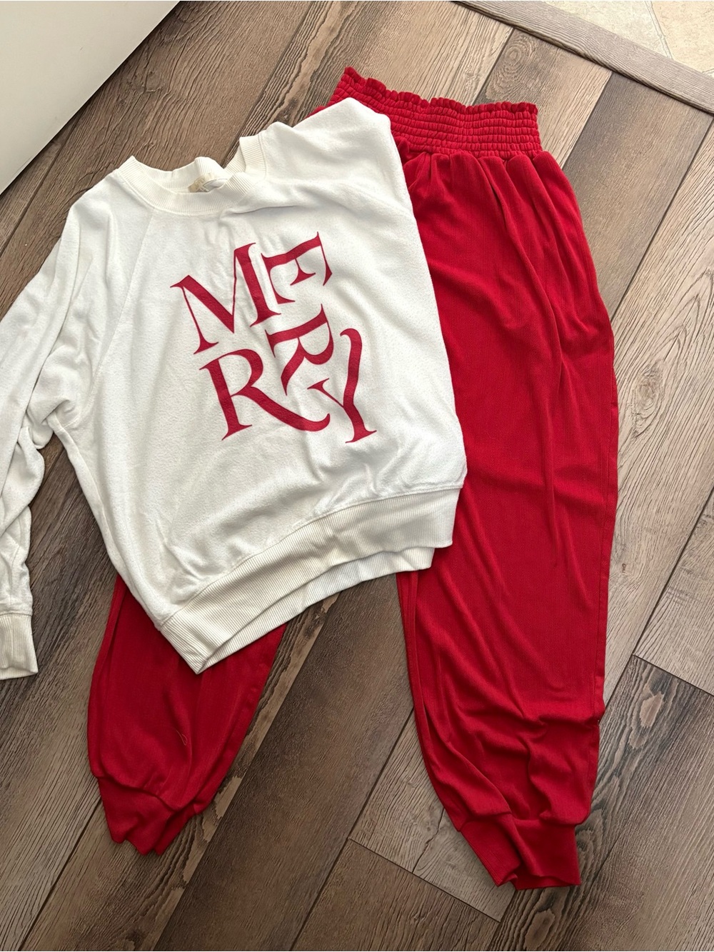 Z Supply MERRY Holiday Christmas Lounge Set Sweatshirt Joggers Small